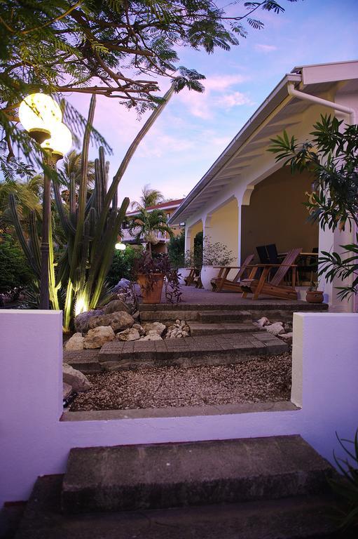 Bantopa Apartments Willemstad Bilik gambar