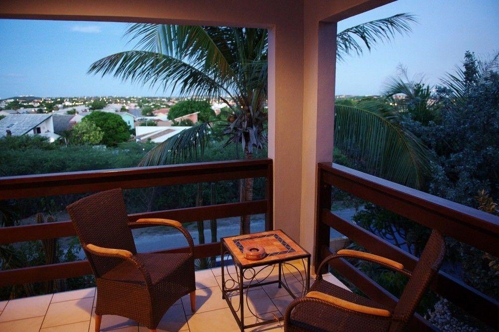 Bantopa Apartments Willemstad Luaran gambar
